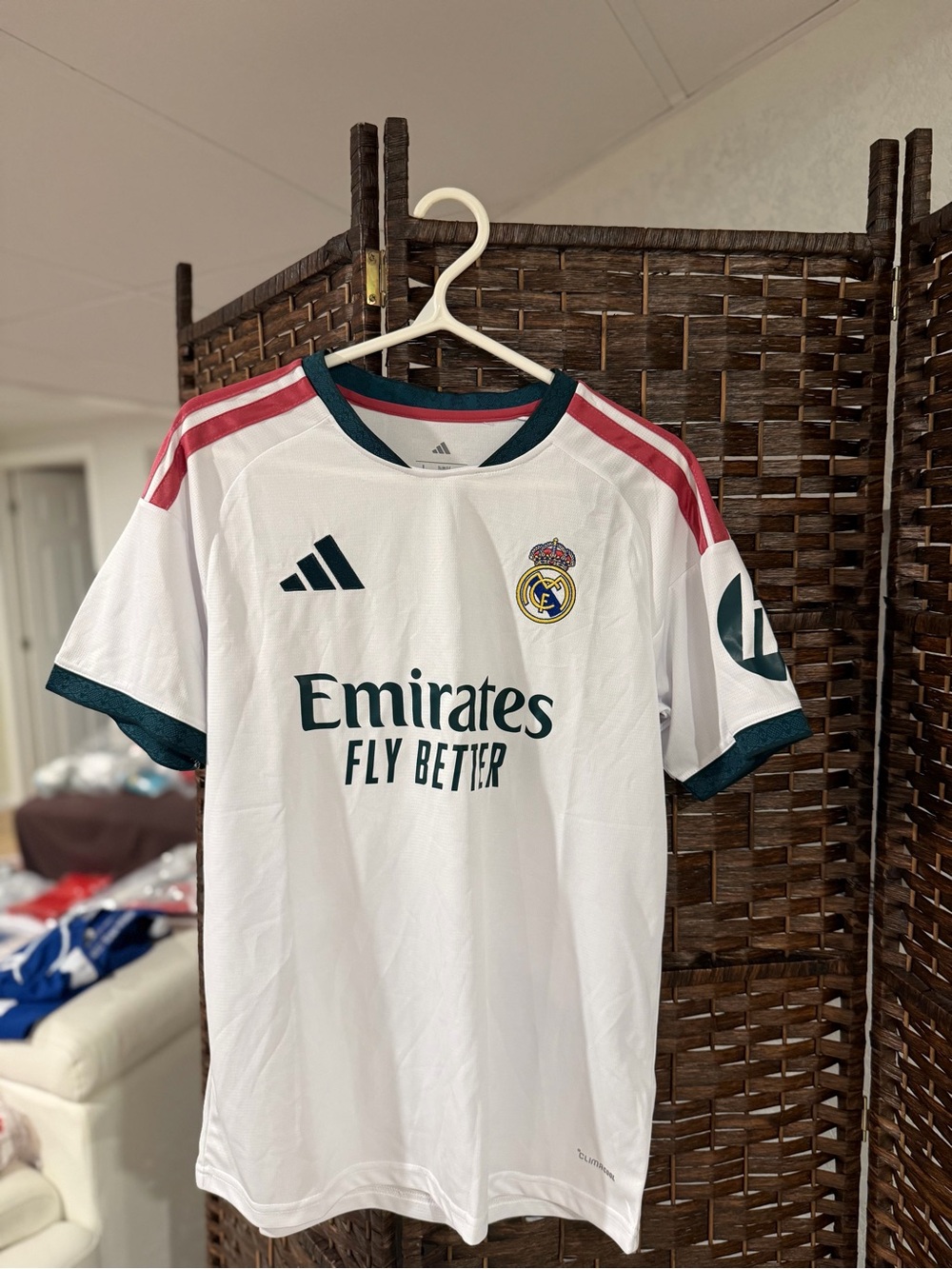 Real Madrid White 2027 Home Soccer Jersey
